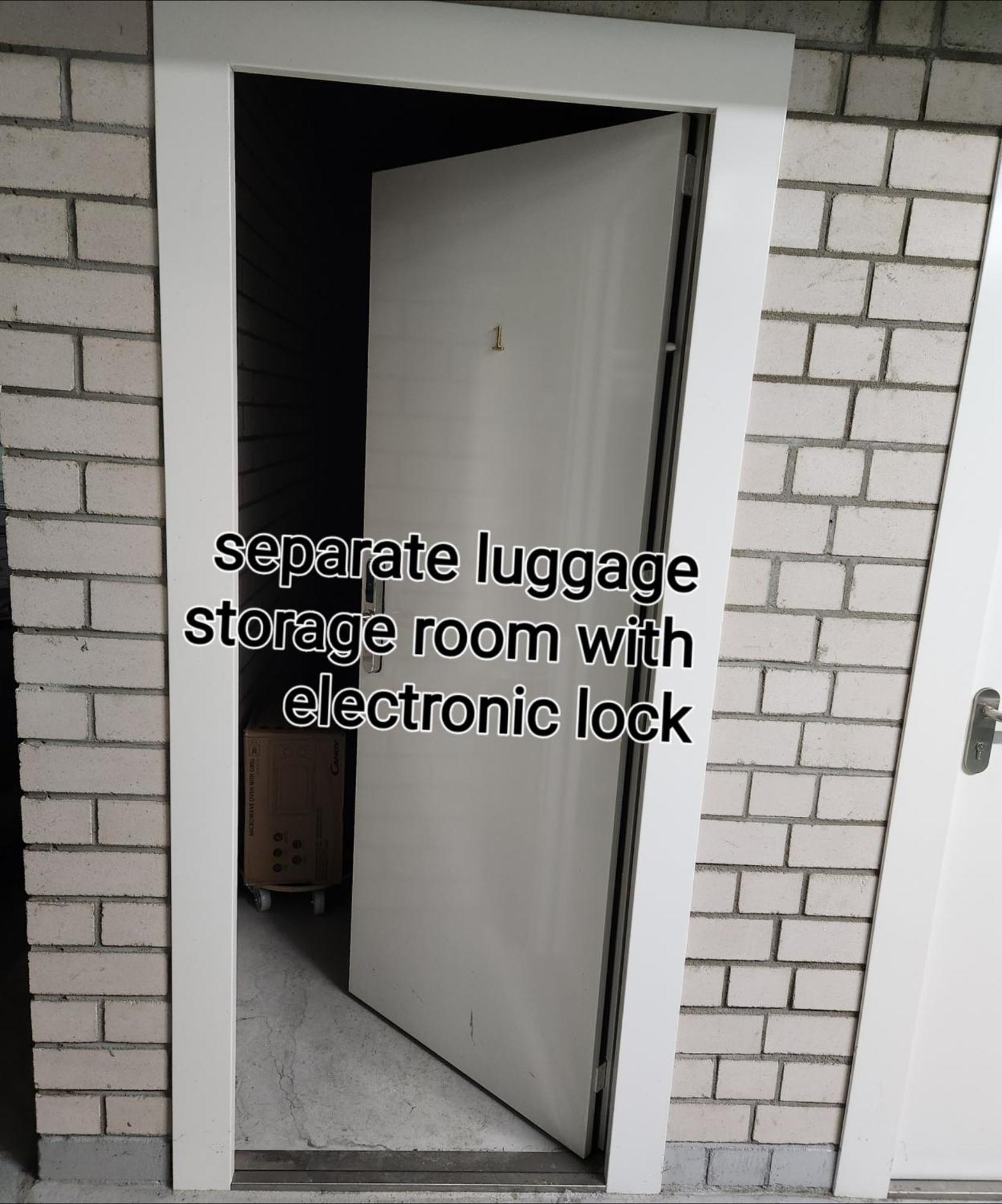 Happy Inn Presidential, Self Check-In, Parking In The Underground Garage VNO Exterior foto